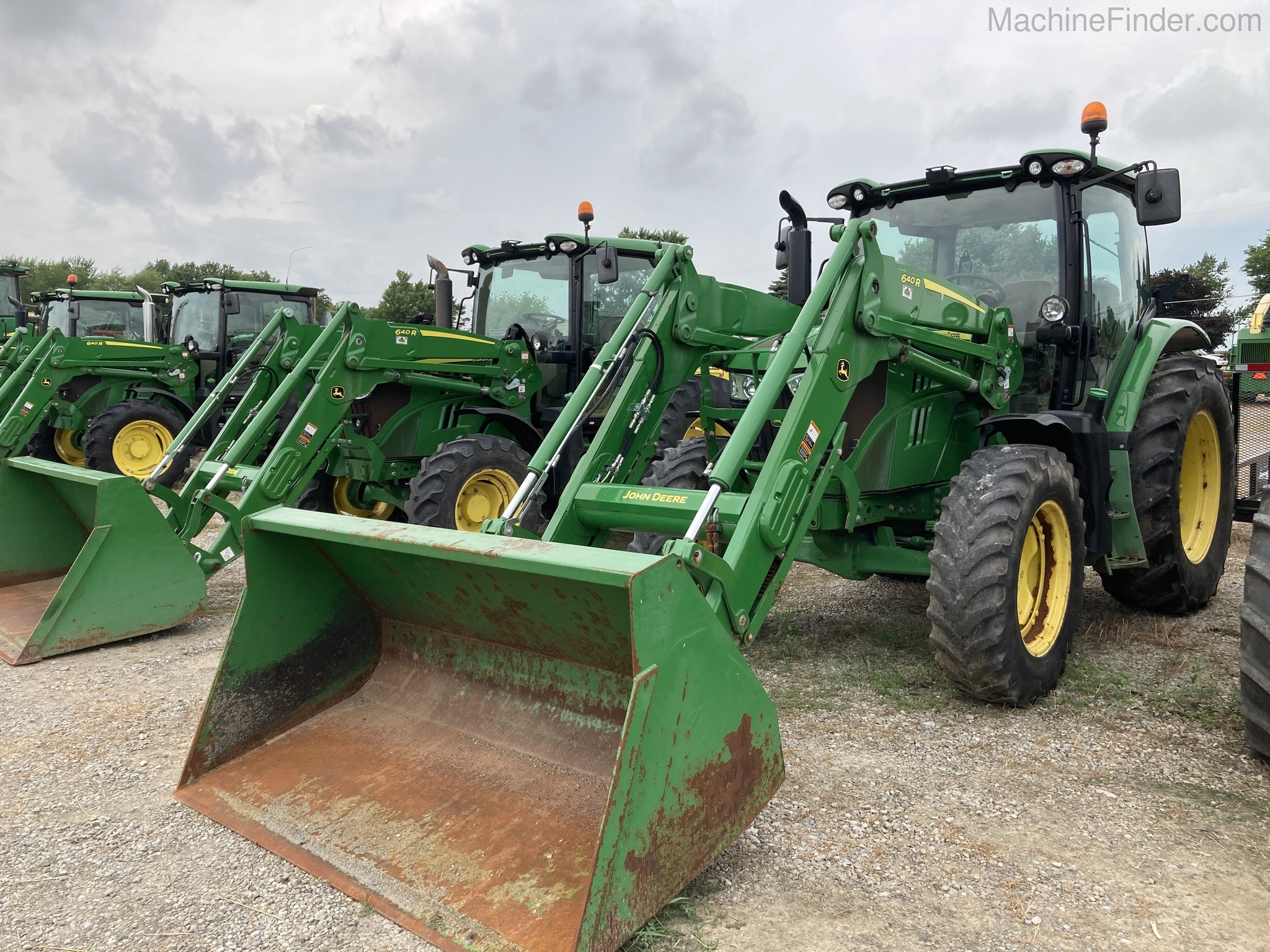 2015 John Deere 6120R Image 2