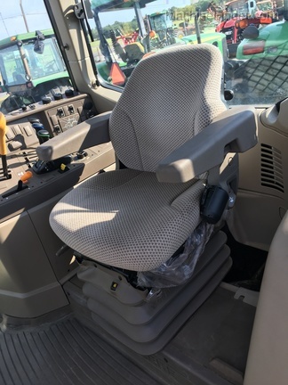 2018 John Deere 6155M Image 8