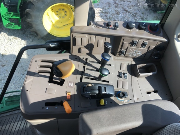 2018 John Deere 6155M Image 9