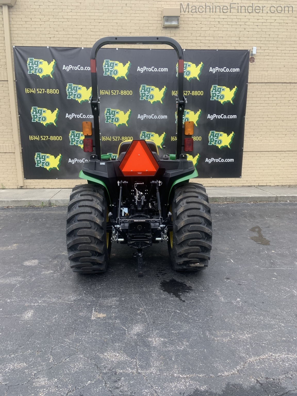 2020 John Deere 3032E Image 6
