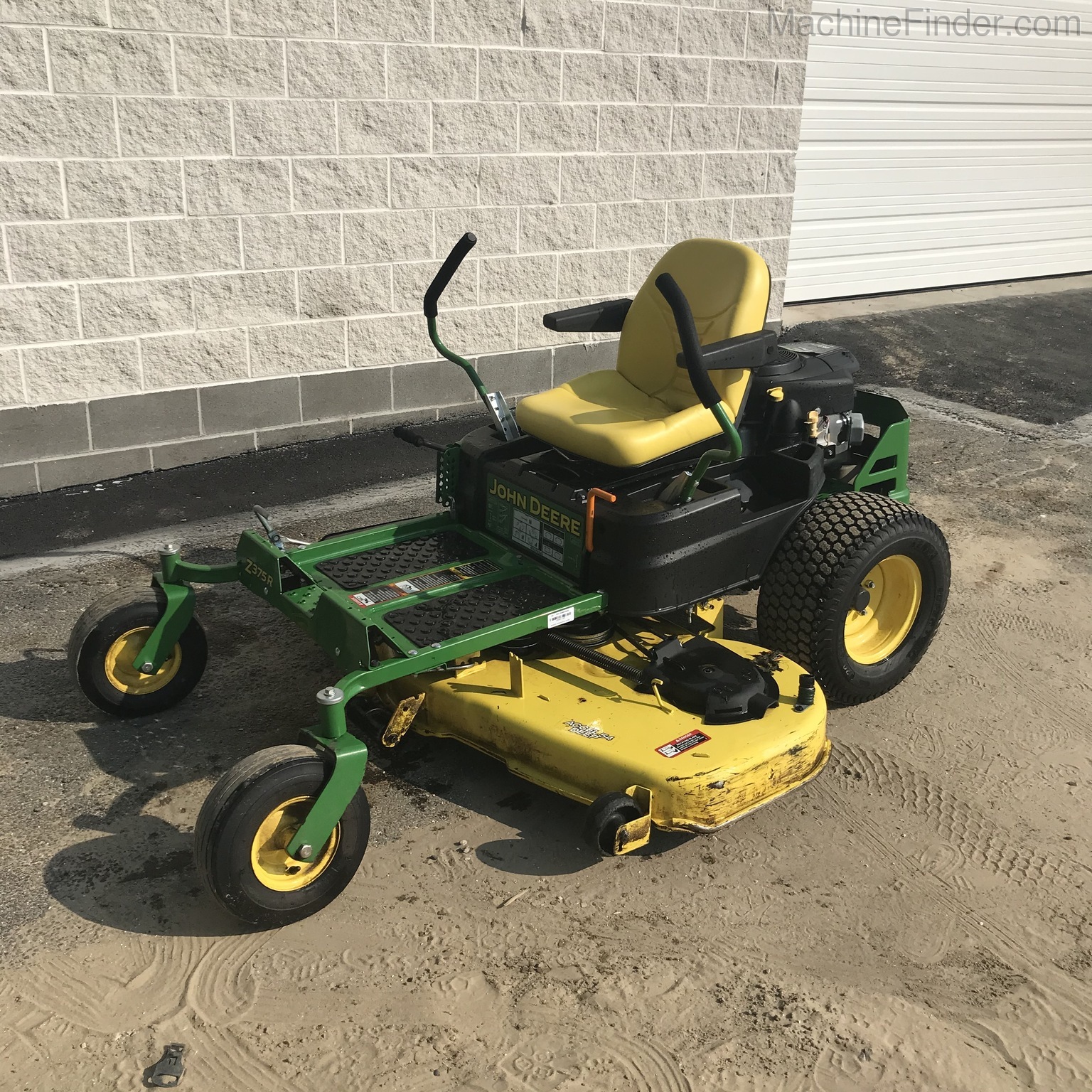 2017 John Deere Z375R Image 1