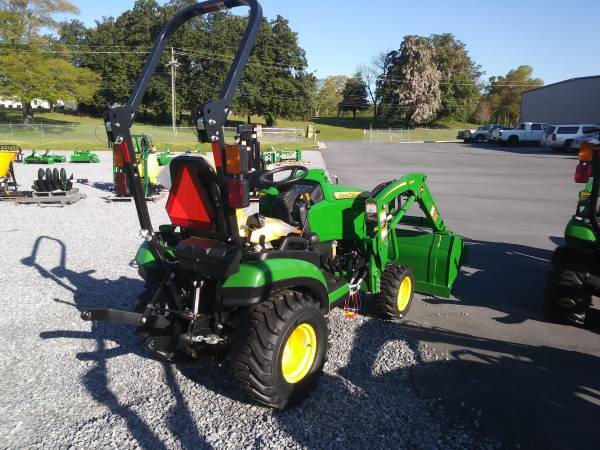 2024 John Deere 1025R Image 5