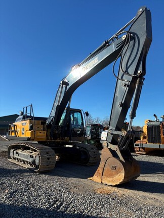 2022 John Deere 300GL