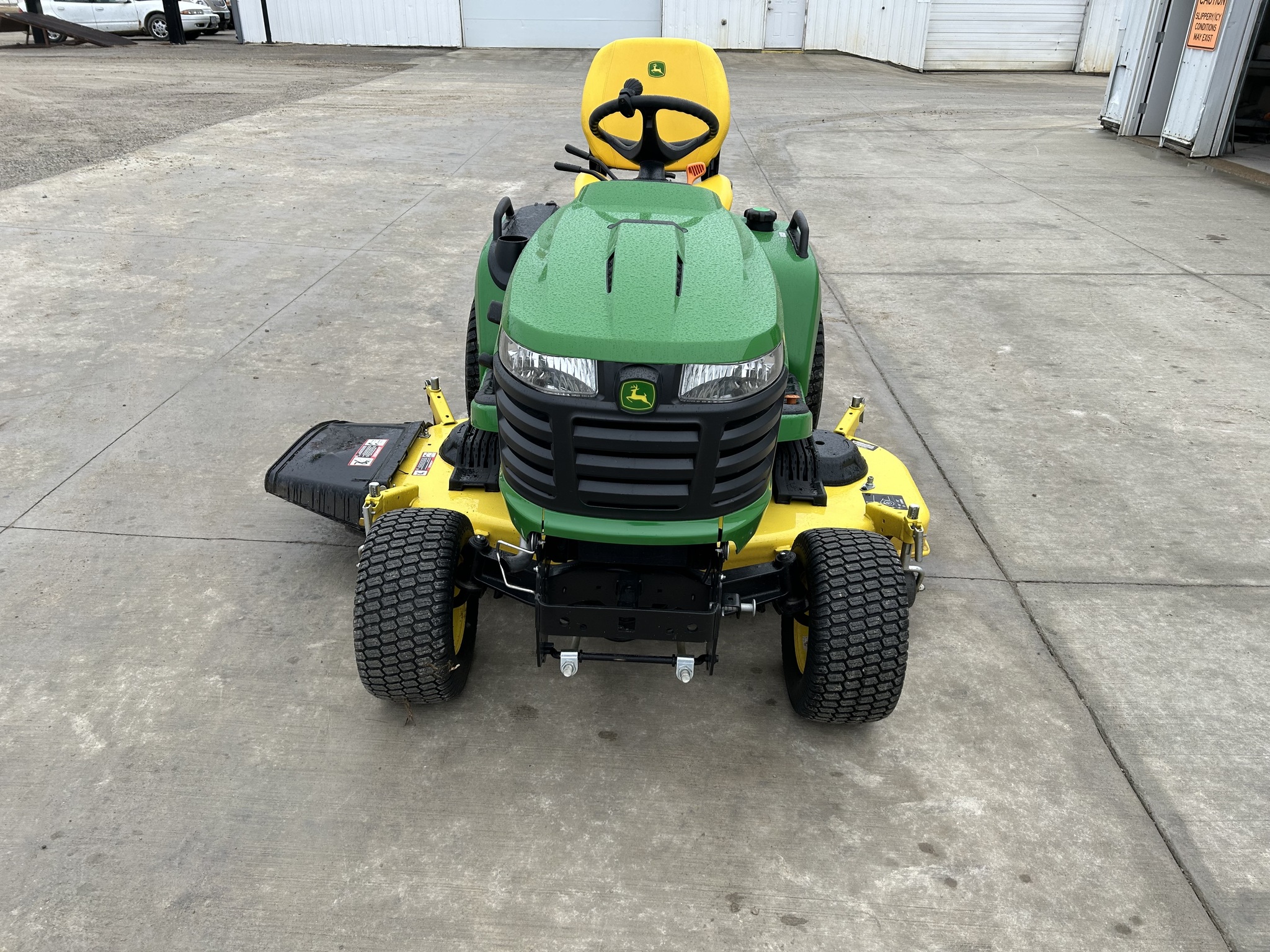 2021 John Deere X750 Lawn & Garden Tractors New Hampton, IA