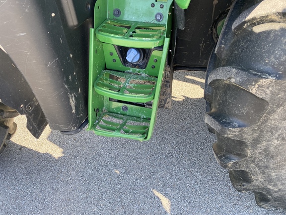2021 John Deere 6120M-6