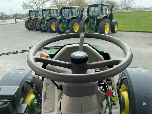2021 John Deere 6120M-12