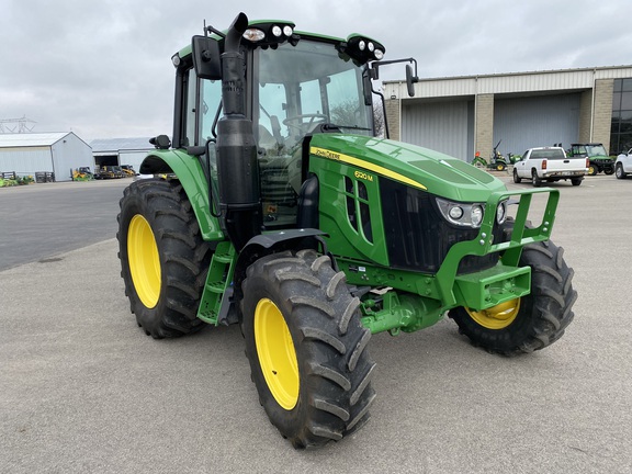 2021 John Deere 6120M-3