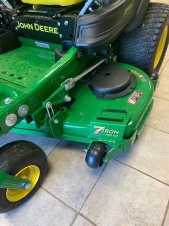 2025 John Deere Z920M Image 5