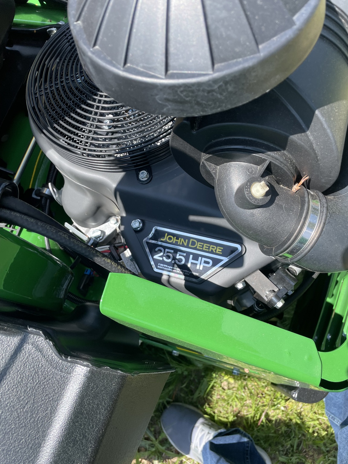 2023 John Deere Z930M Image 2