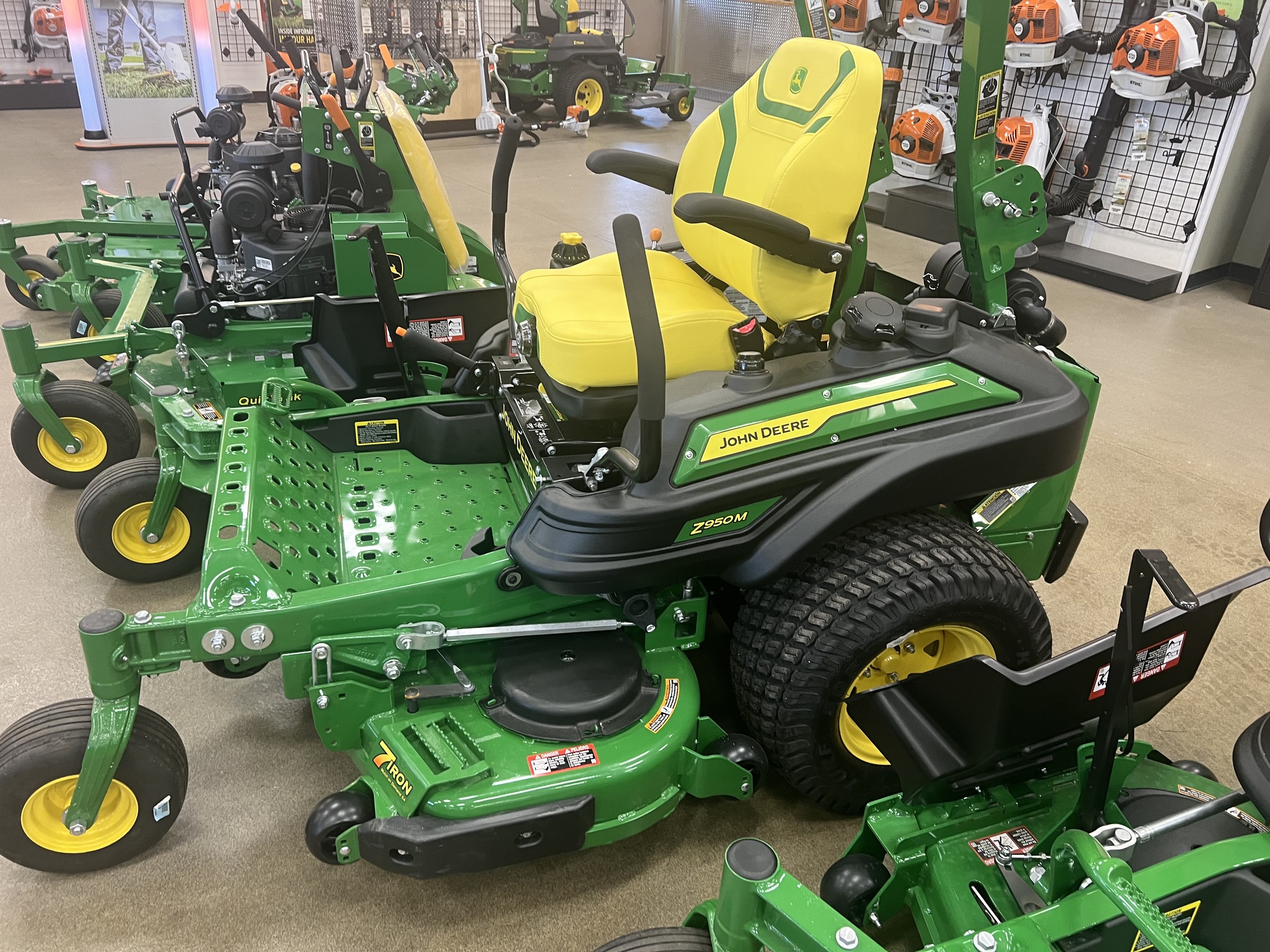 2023 John Deere Z950M Image 1