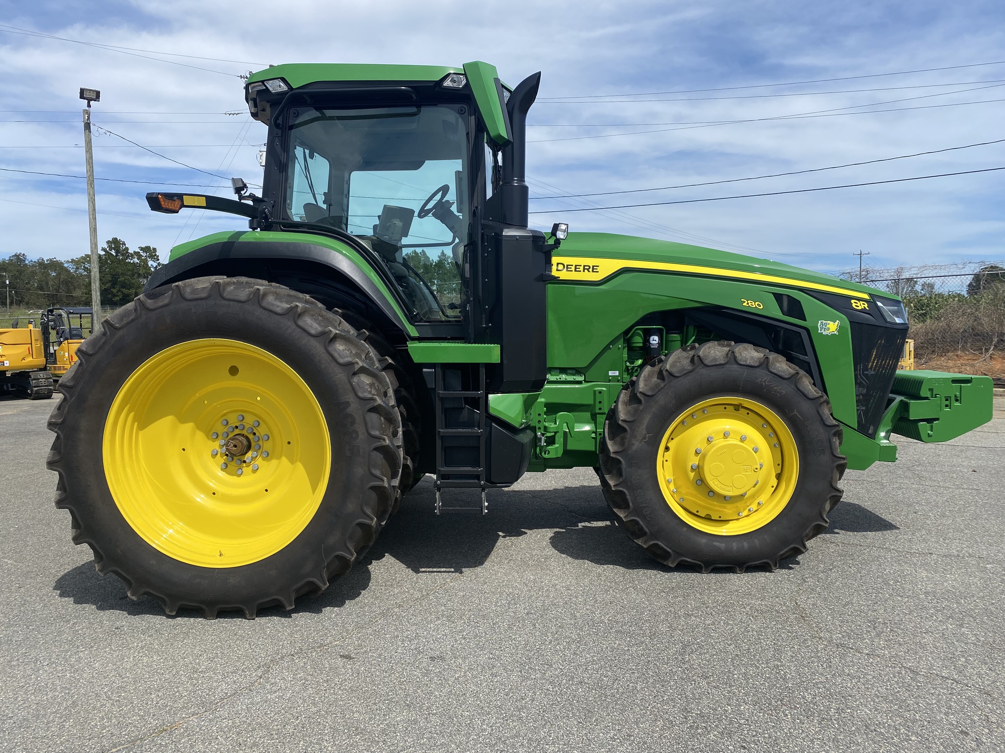 2023 John Deere 8R 280 Image 5