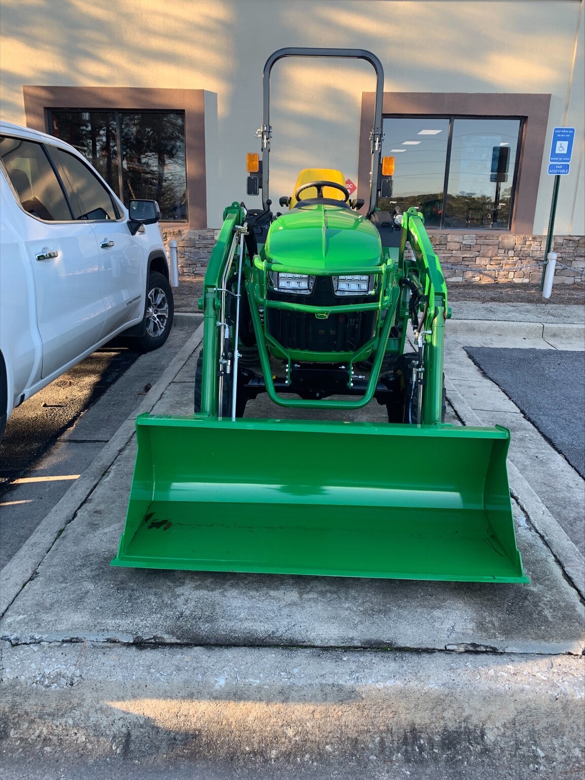 2022 John Deere 2038R Image 1