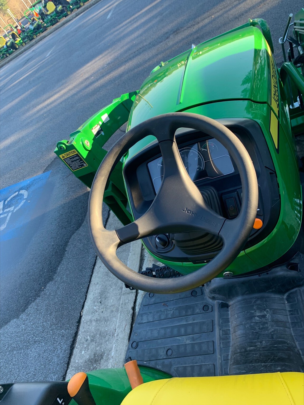 2022 John Deere 2038R Image 4