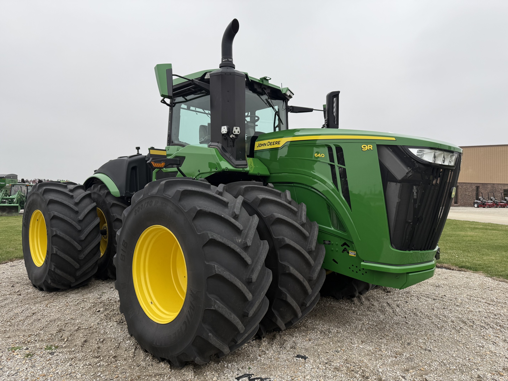  2022 John Deere 9R 640 at Heritage Tractor in Lexington, IL