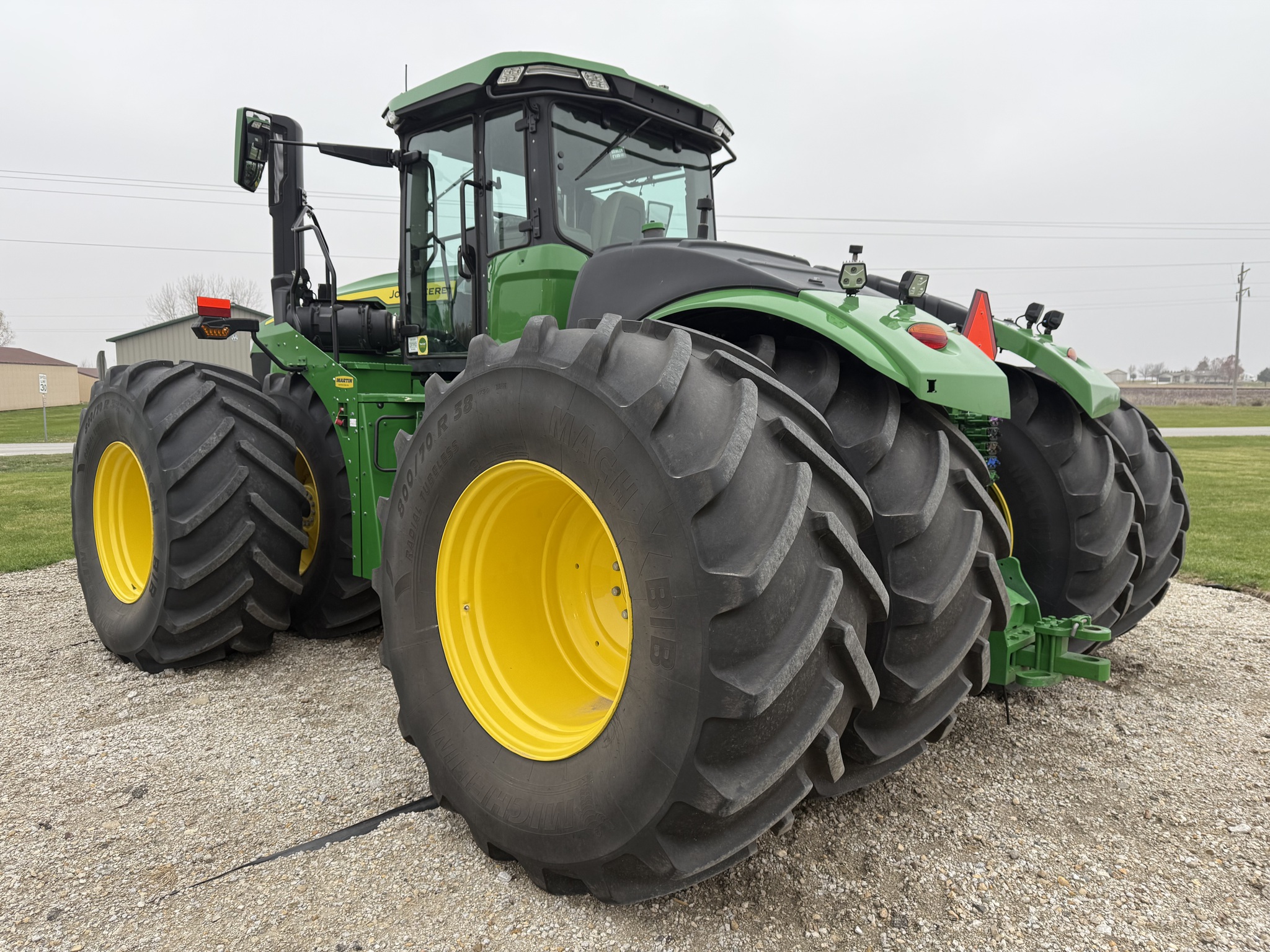  2022 John Deere 9R 640 at Heritage Tractor in Lexington, IL