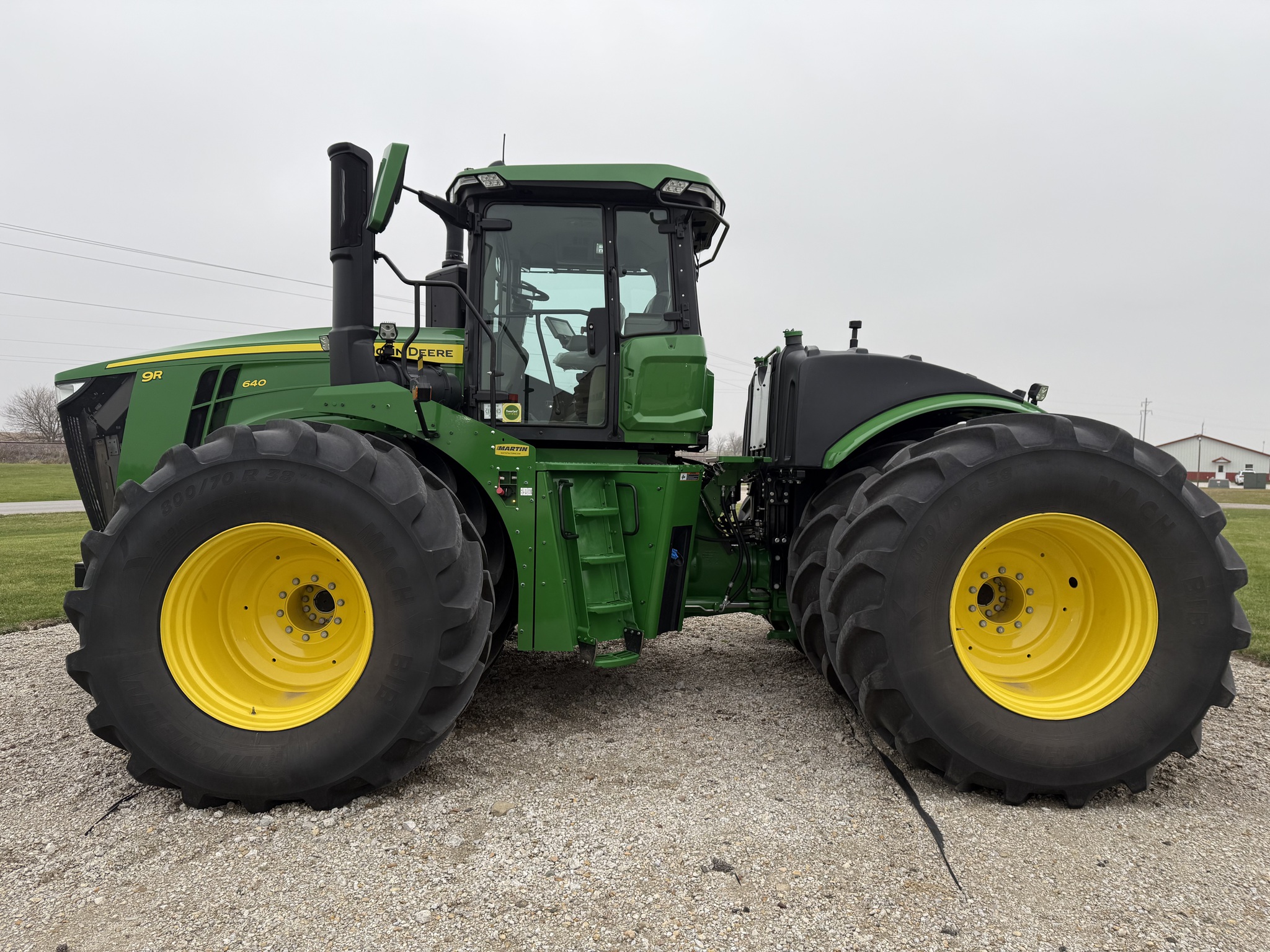  2022 John Deere 9R 640 at Heritage Tractor in Lexington, IL