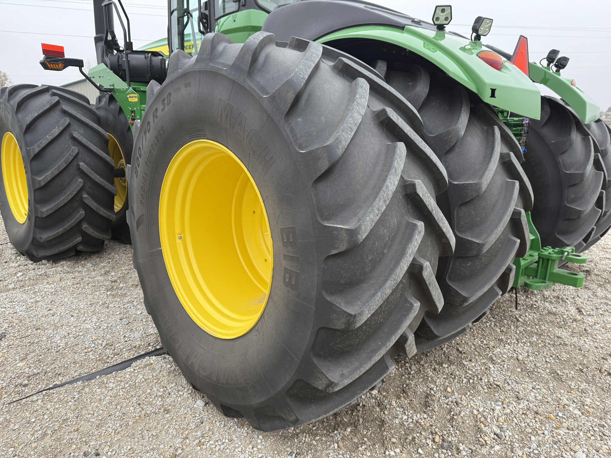  2022 John Deere 9R 640 at Heritage Tractor in Lexington, IL