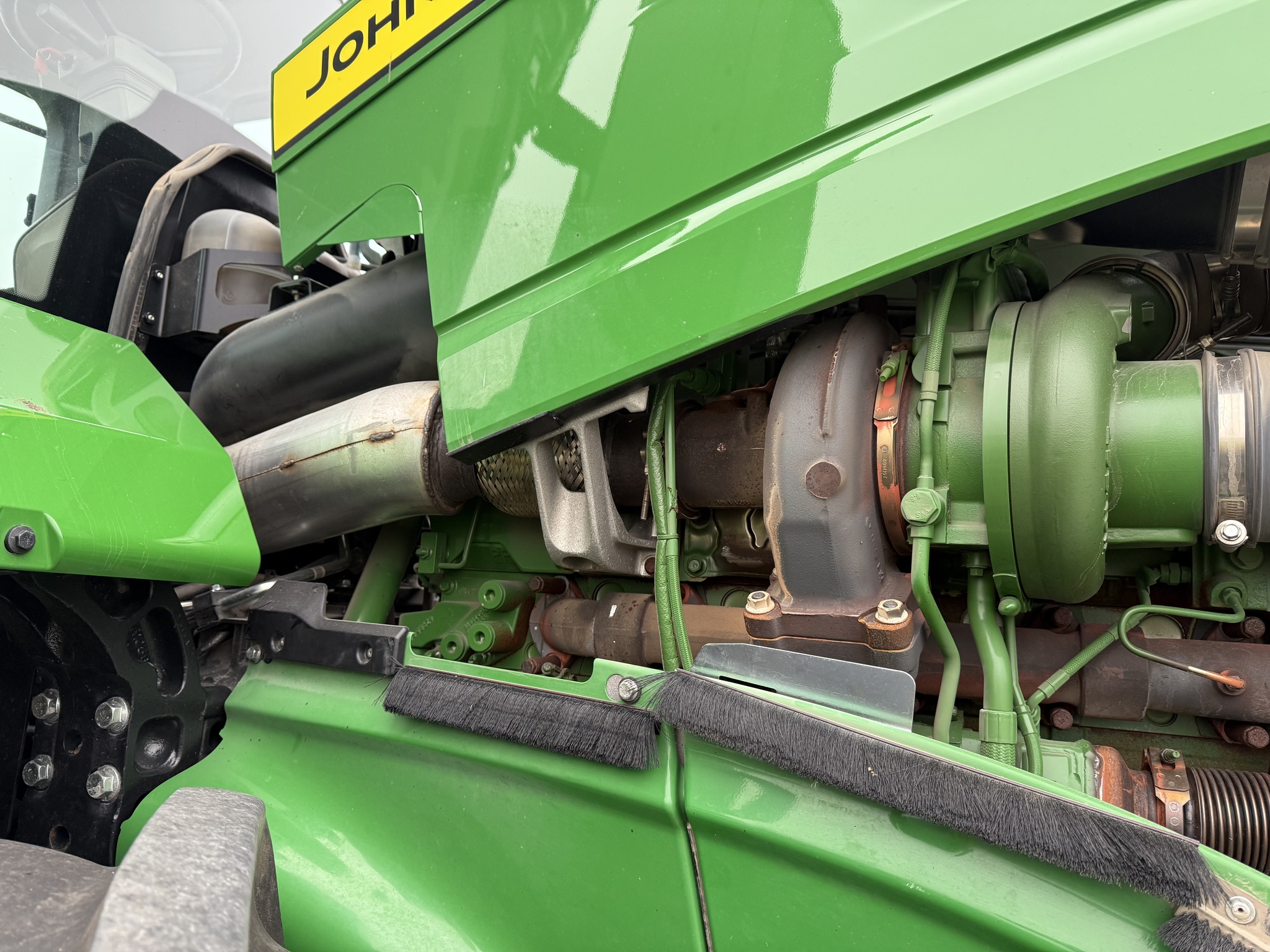  2022 John Deere 9R 640 at Heritage Tractor in Lexington, IL