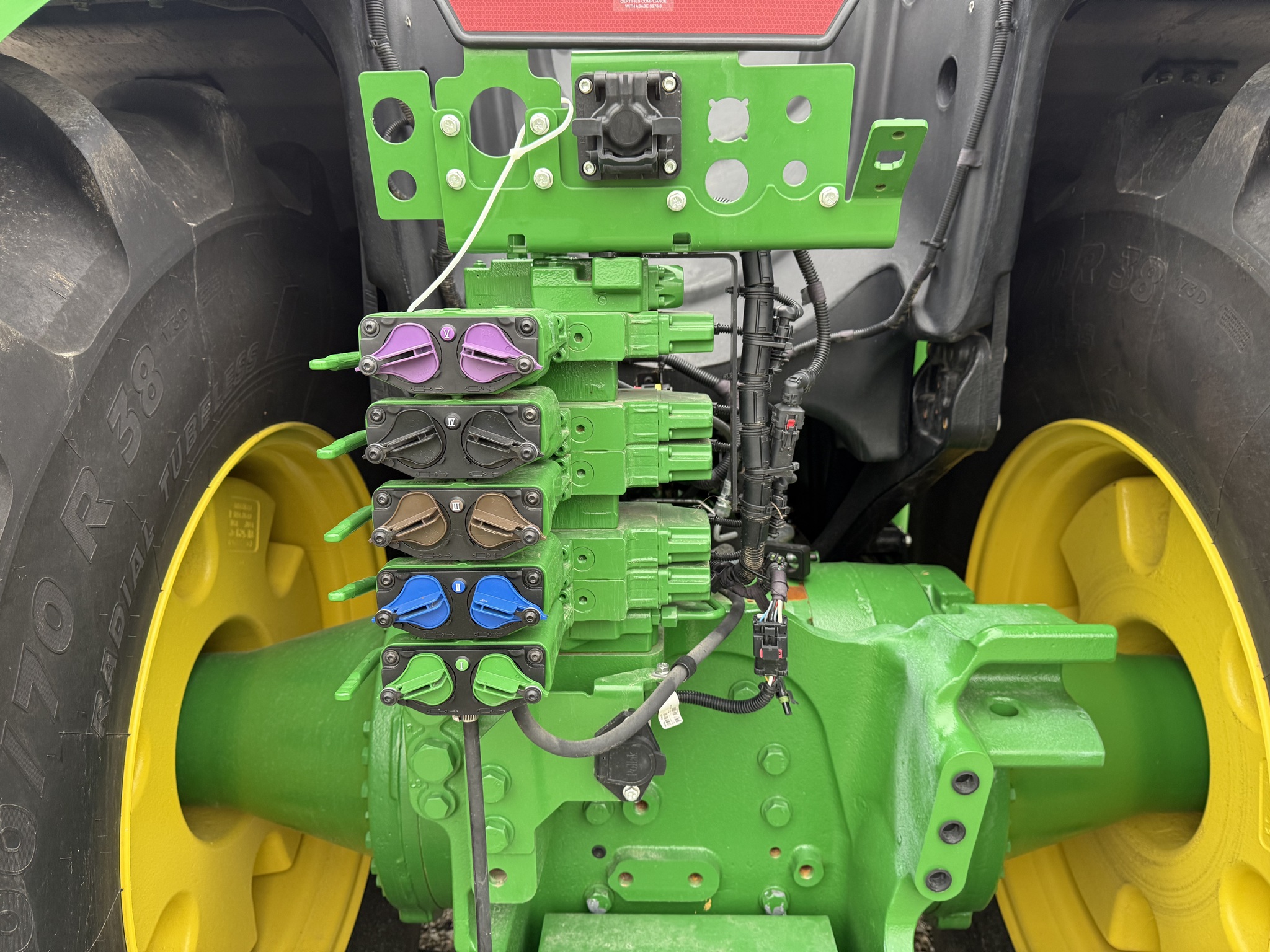  2022 John Deere 9R 640 at Heritage Tractor in Lexington, IL