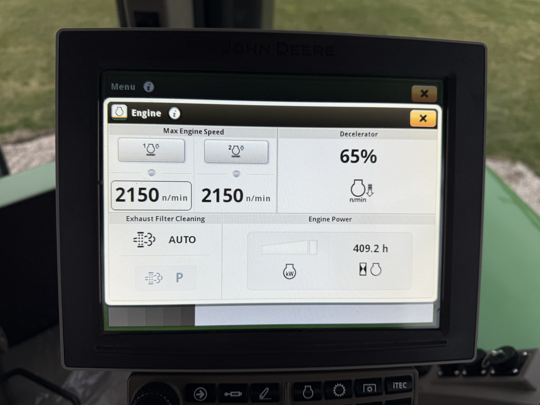  2022 John Deere 9R 640 at Heritage Tractor in Lexington, IL