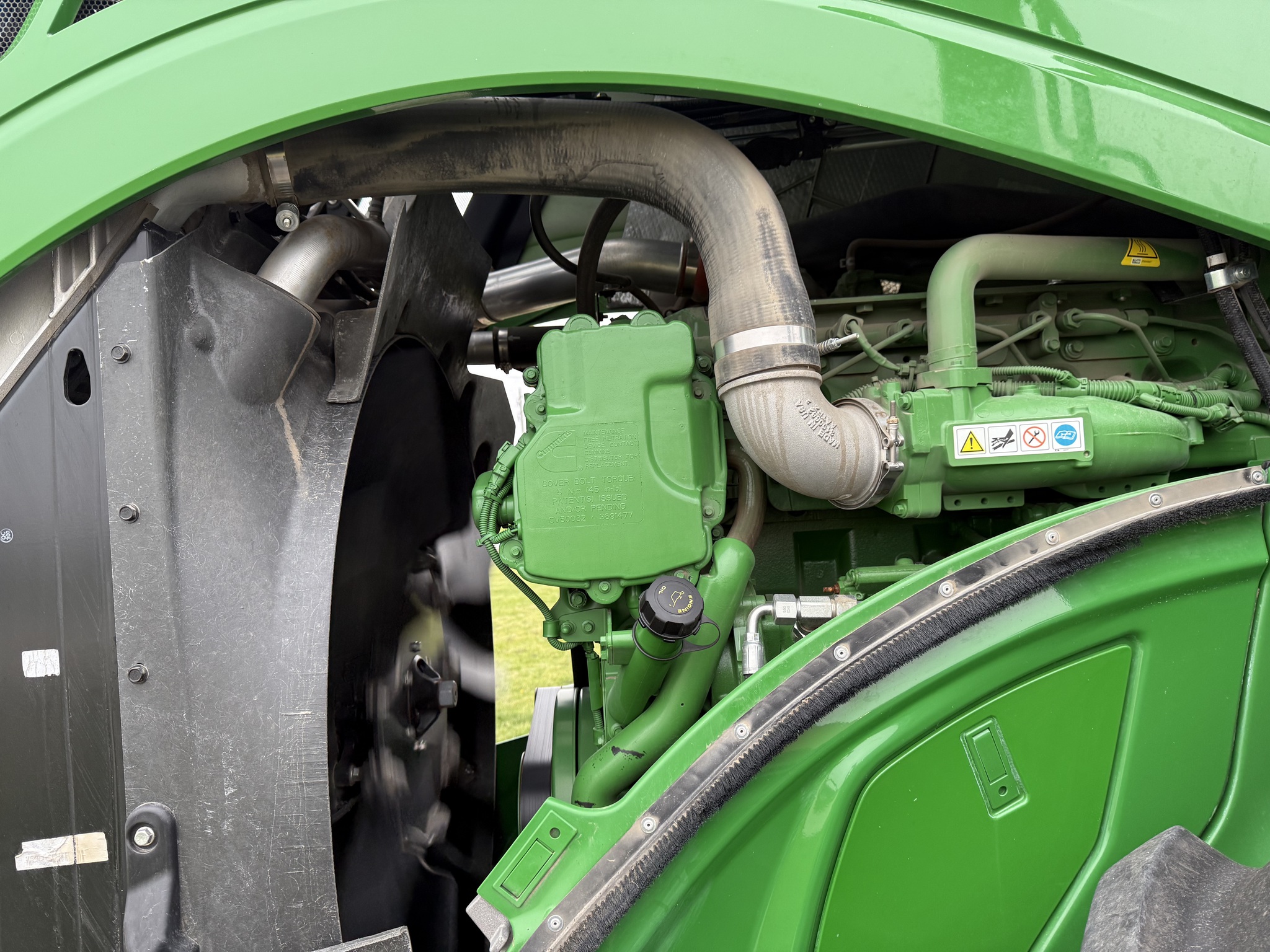  2022 John Deere 9R 640 at Heritage Tractor in Lexington, IL