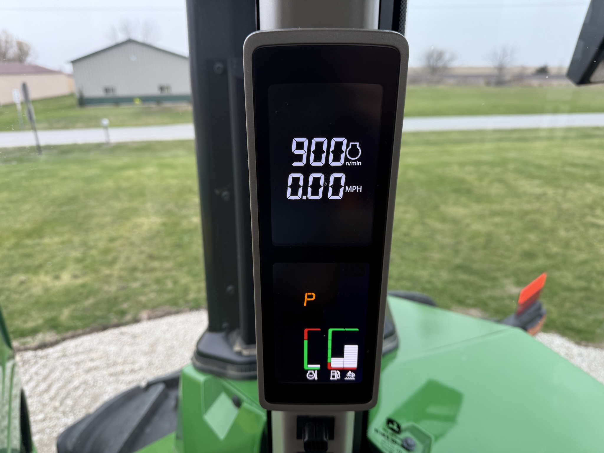  2022 John Deere 9R 640 at Heritage Tractor in Lexington, IL