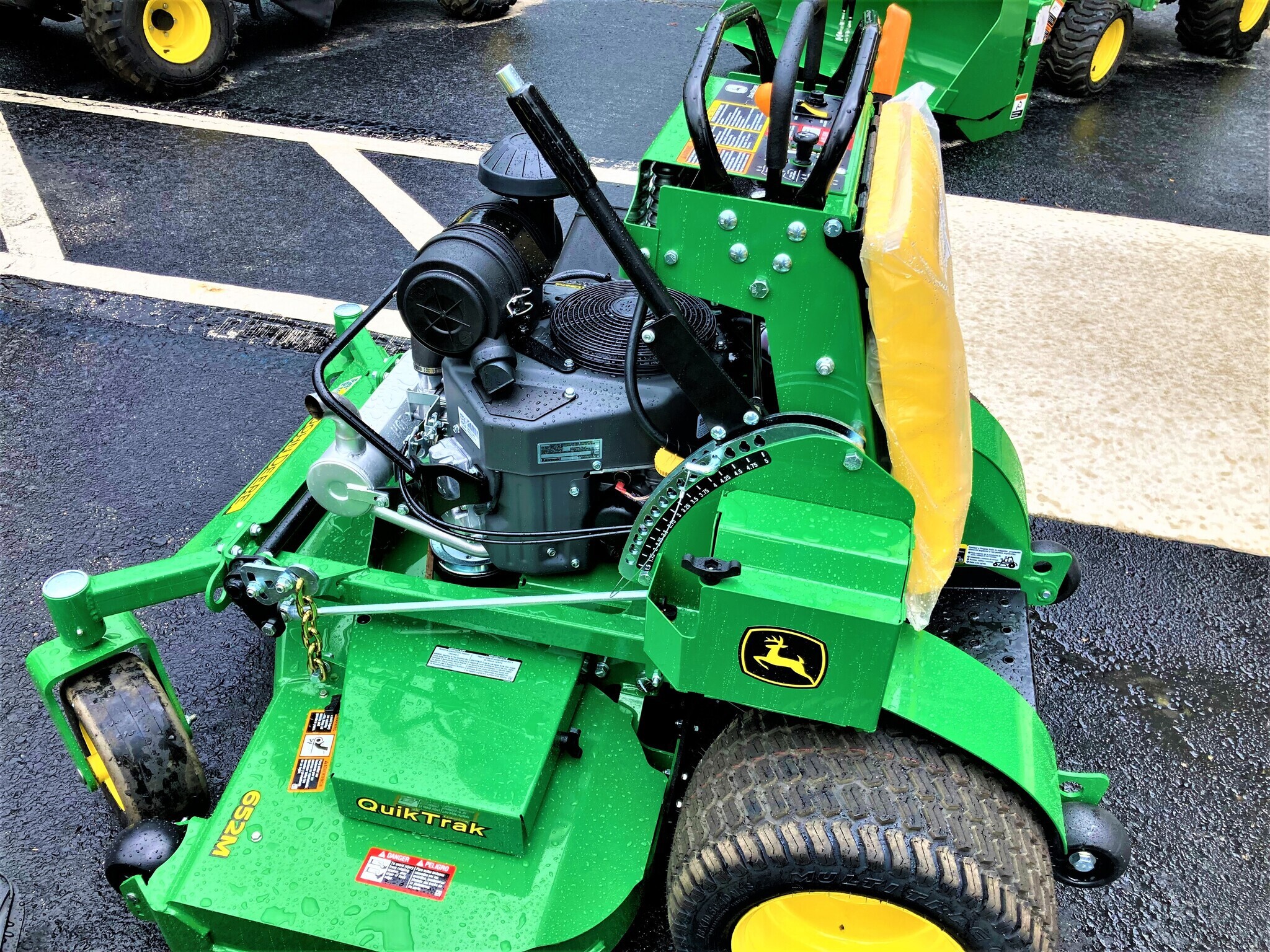 2024 John Deere 652M Image 2