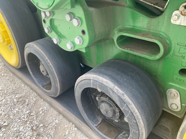  2023 John Deere 9RX 640 at Heritage Tractor in Dixon, IL