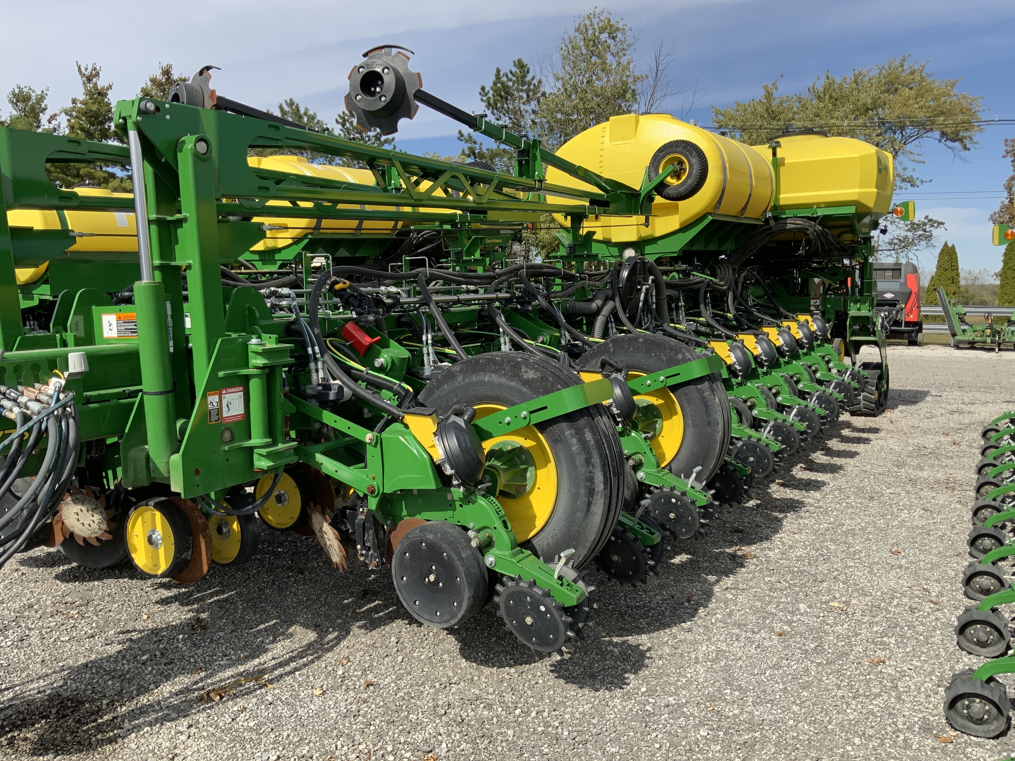 2024 John Deere 1775NT Image 1