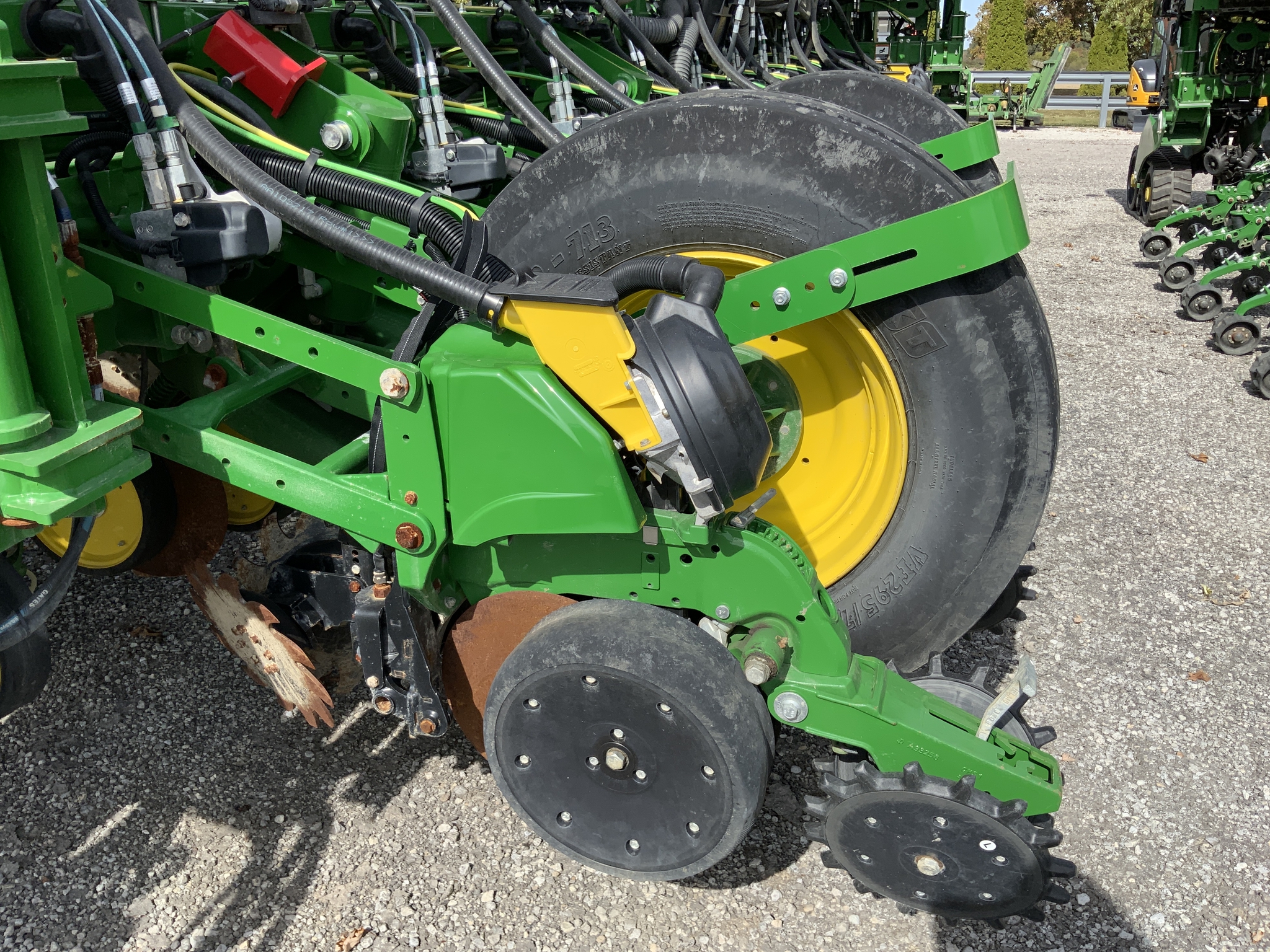 2024 John Deere 1775NT Image 5