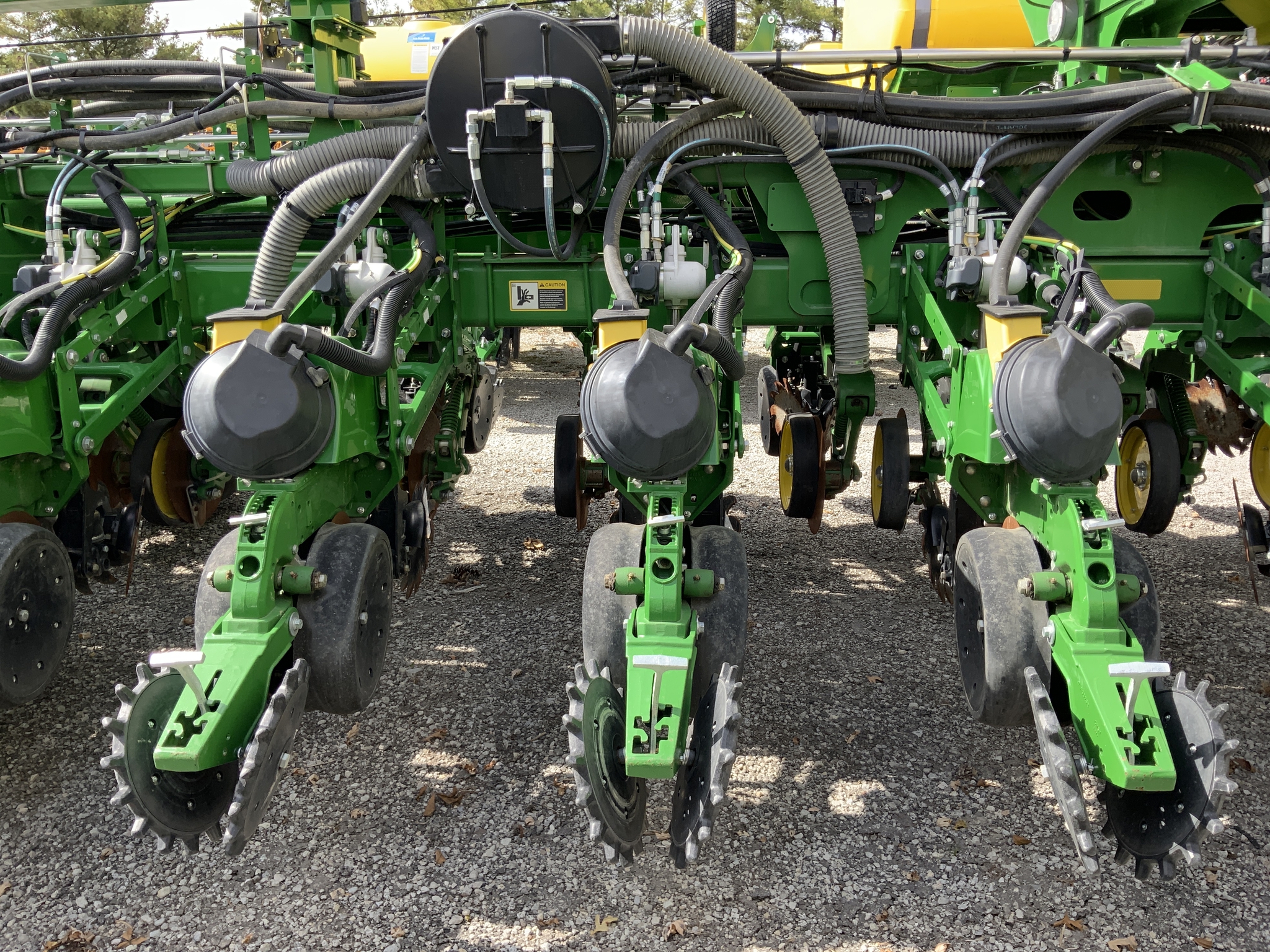 2024 John Deere 1775NT Image 9