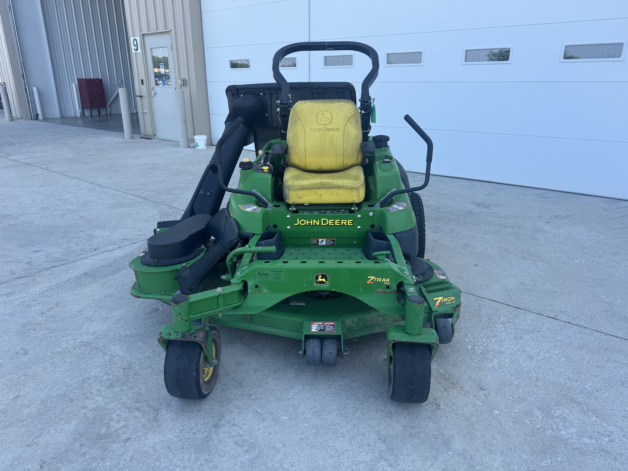 2008 John Deere Z820A Image 2