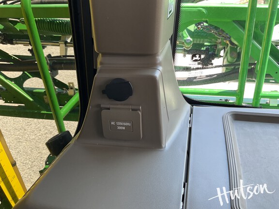 Photo of 2022 John Deere 408R