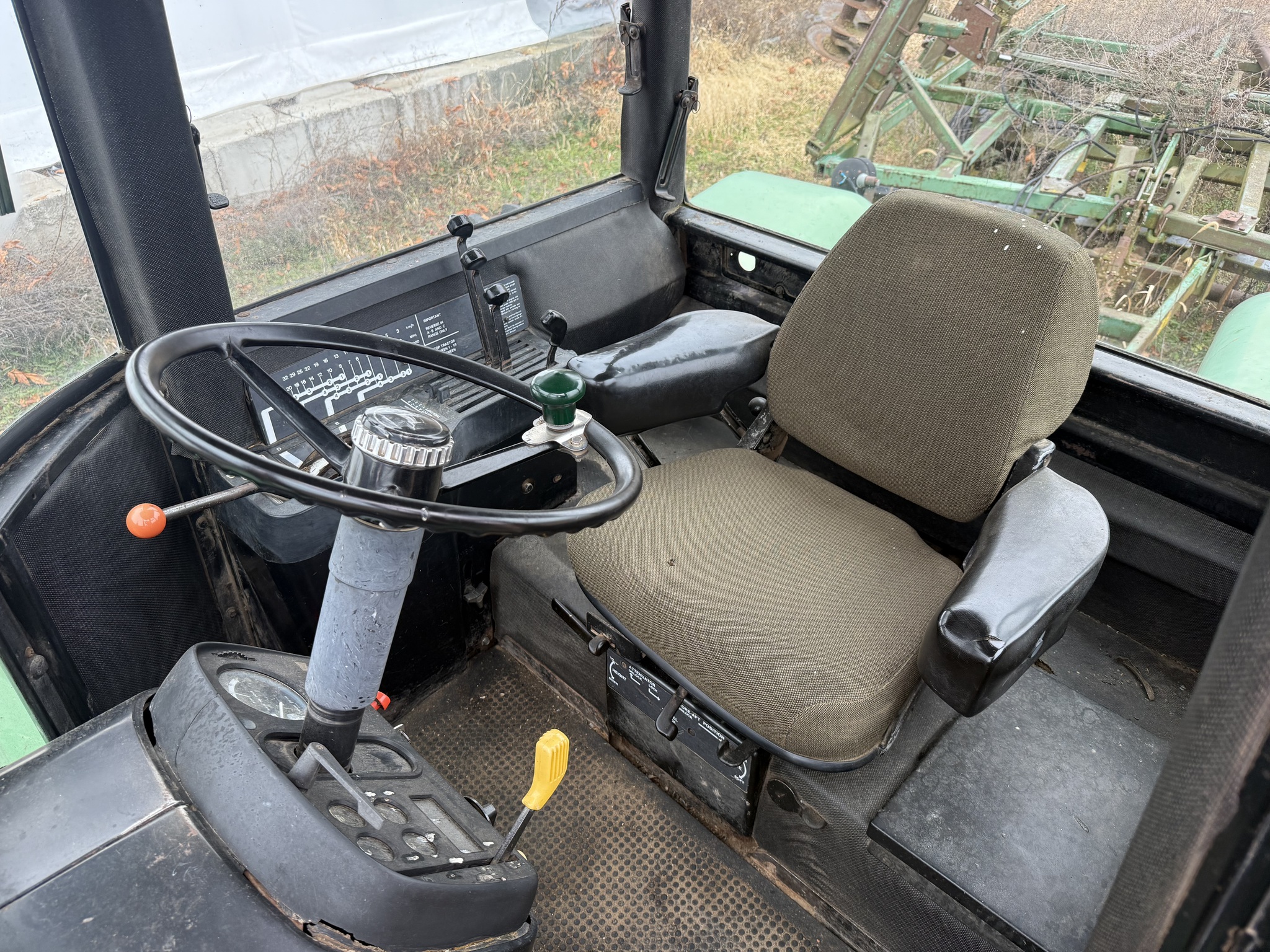 1981 John Deere 8440 Image 1