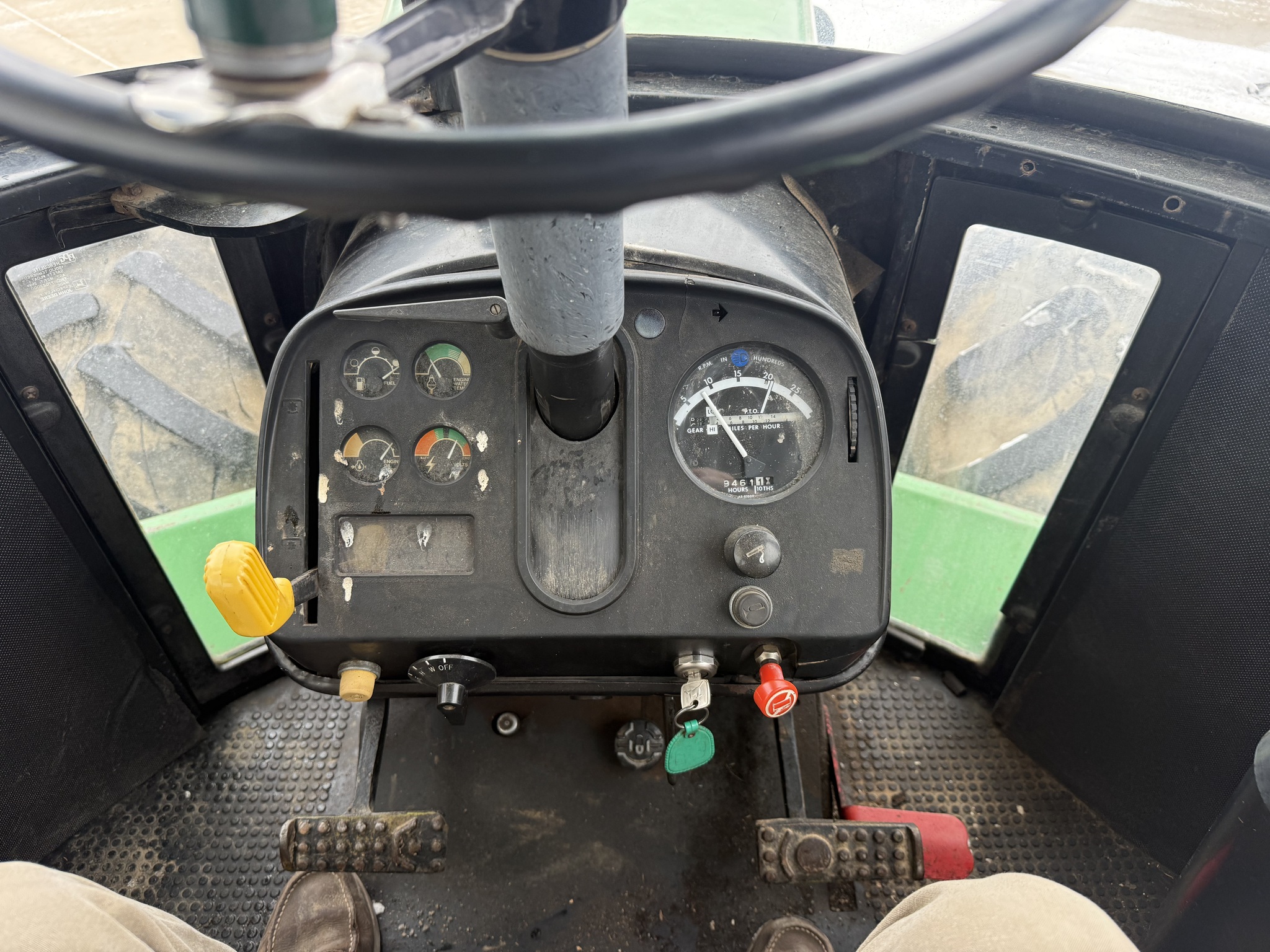 1981 John Deere 8440 Image 11