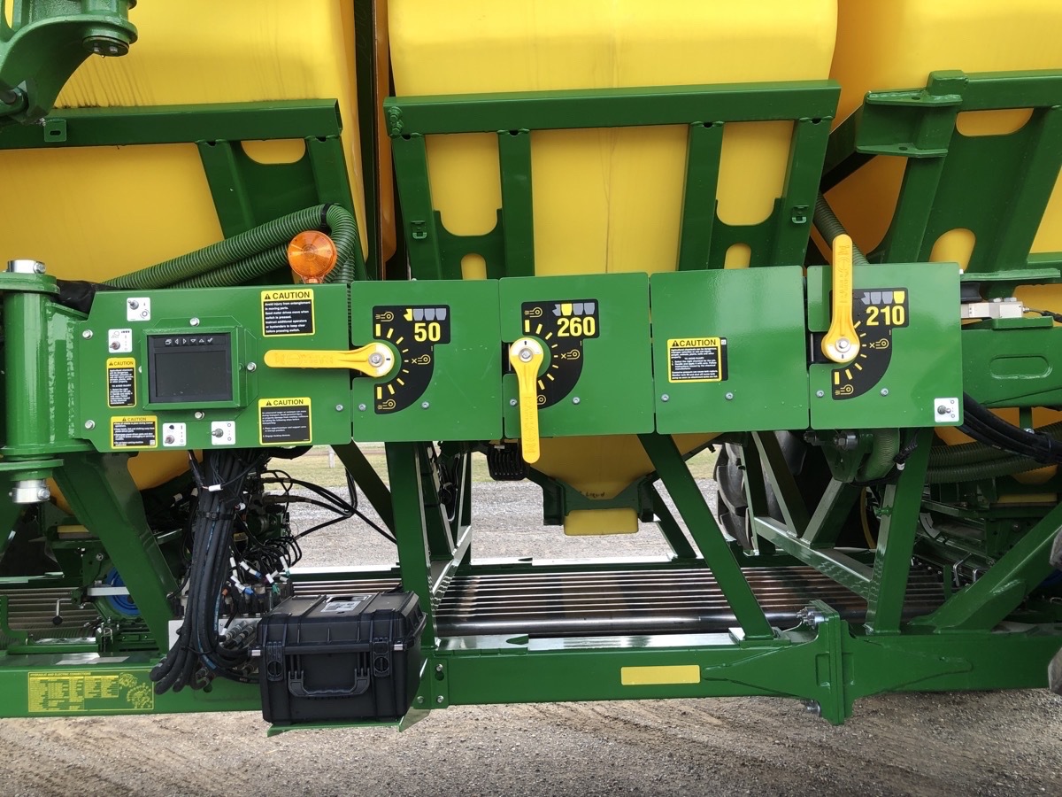 2024 John Deere C650 Image 8