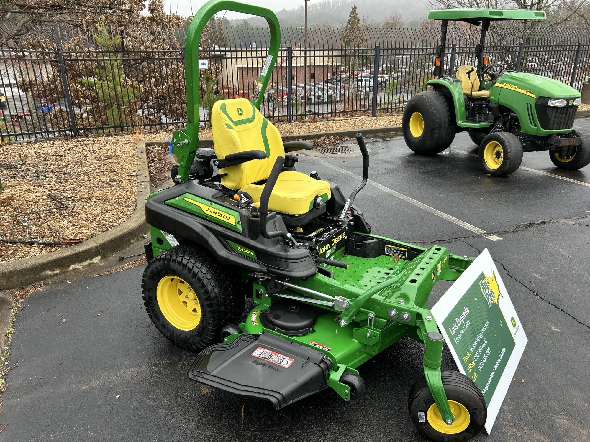 2025 John Deere Z930M Image 2