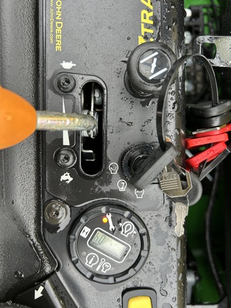 2025 John Deere Z930M-6