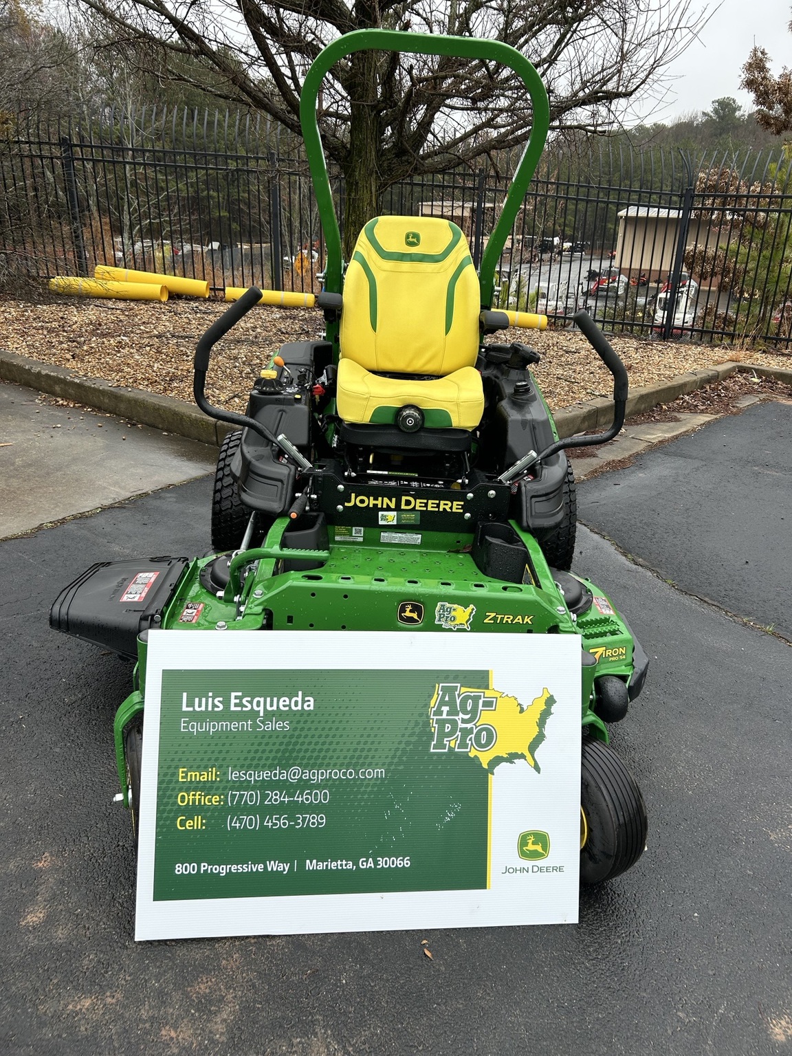 2025 John Deere Z930M Image 1