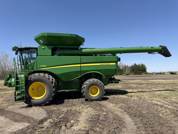 2024 John Deere S780 - Photo6