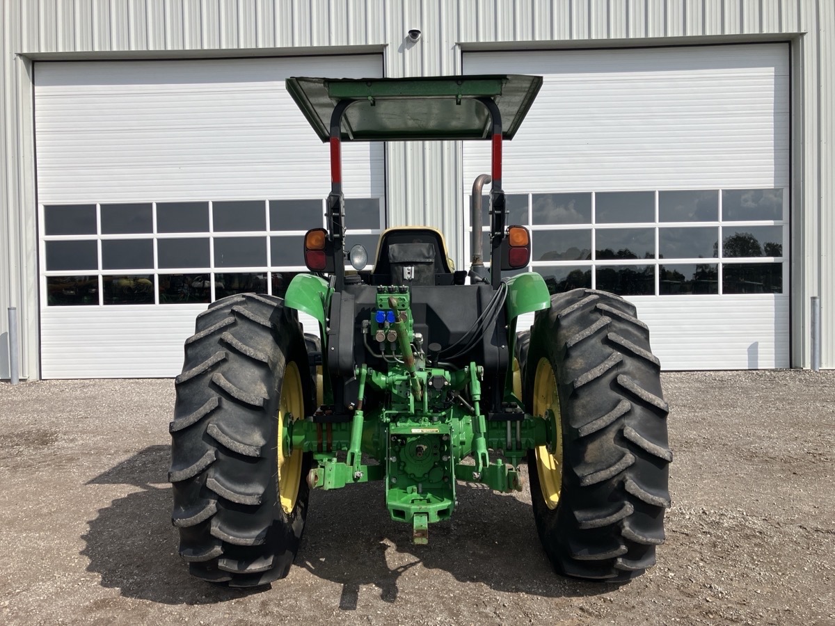 2014 John Deere 5085E Image 6