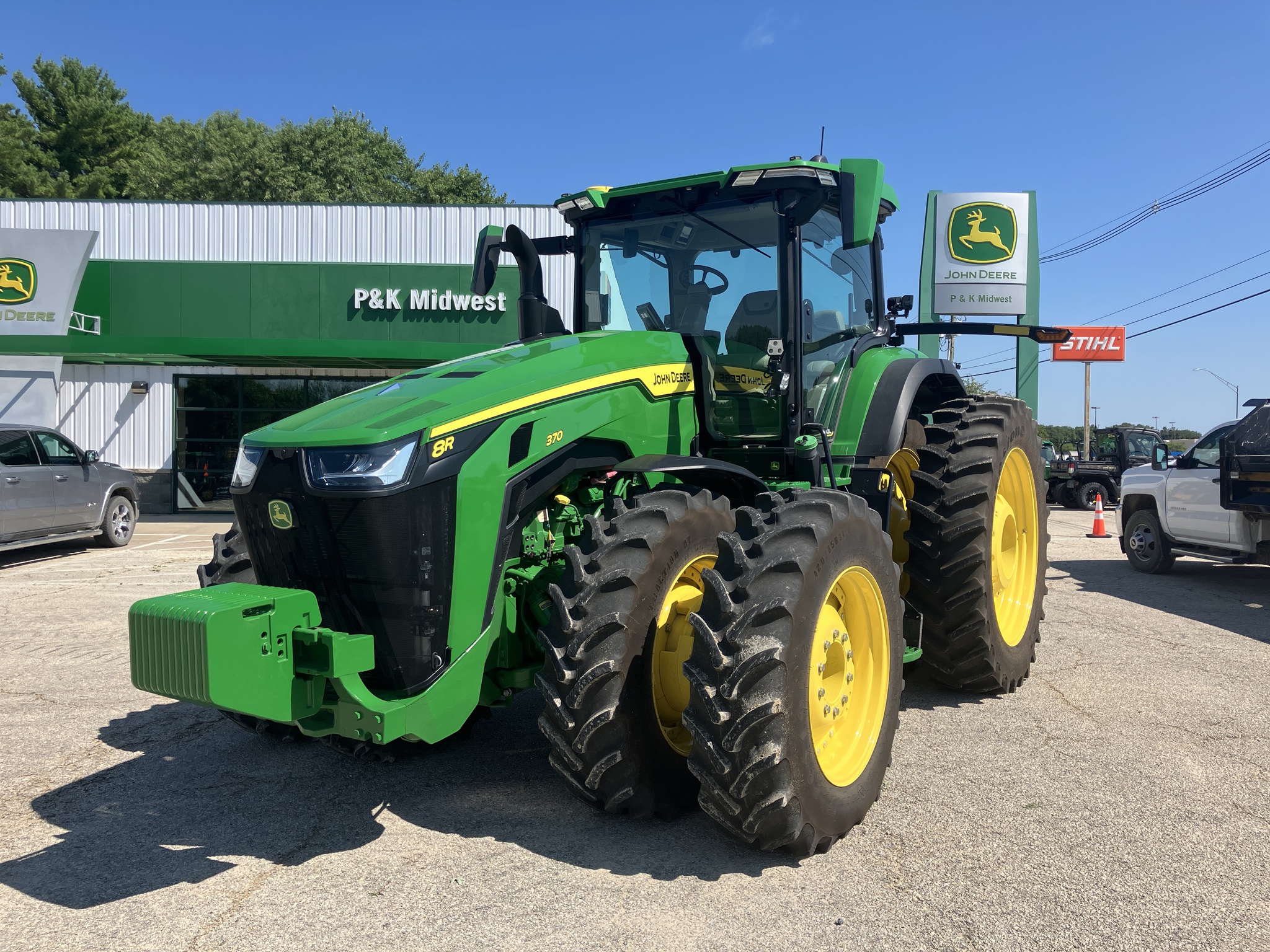 2024 John Deere 8R 370 Image 1