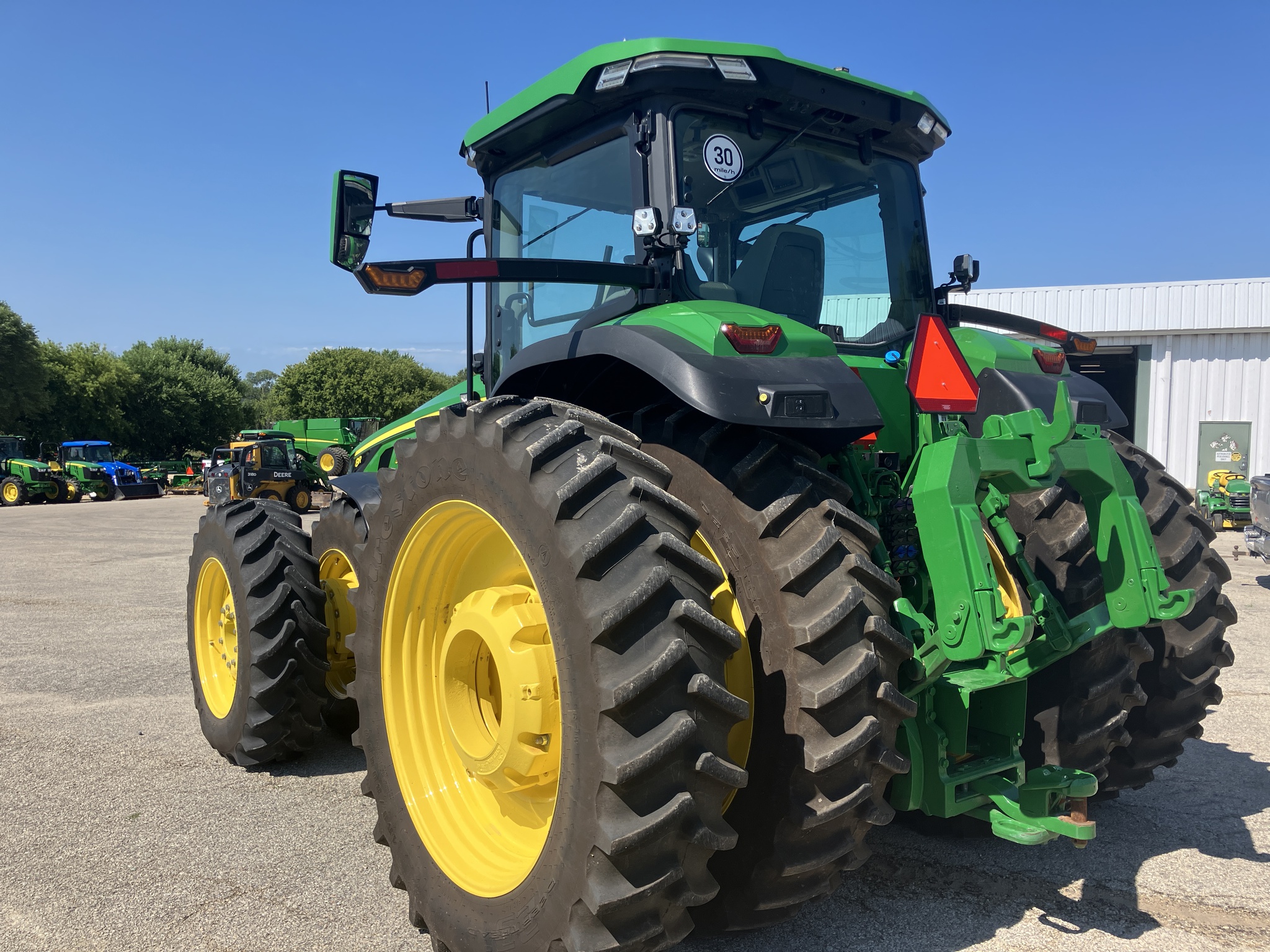 2024 John Deere 8R 370 Image 3