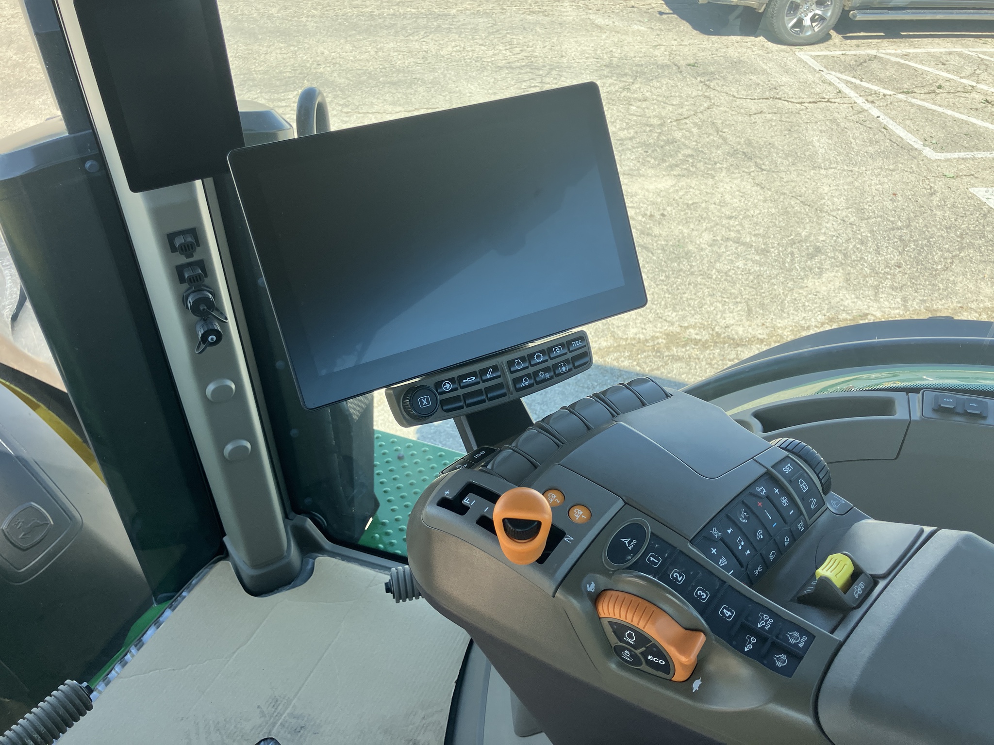 2024 John Deere 8R 370 Image 14