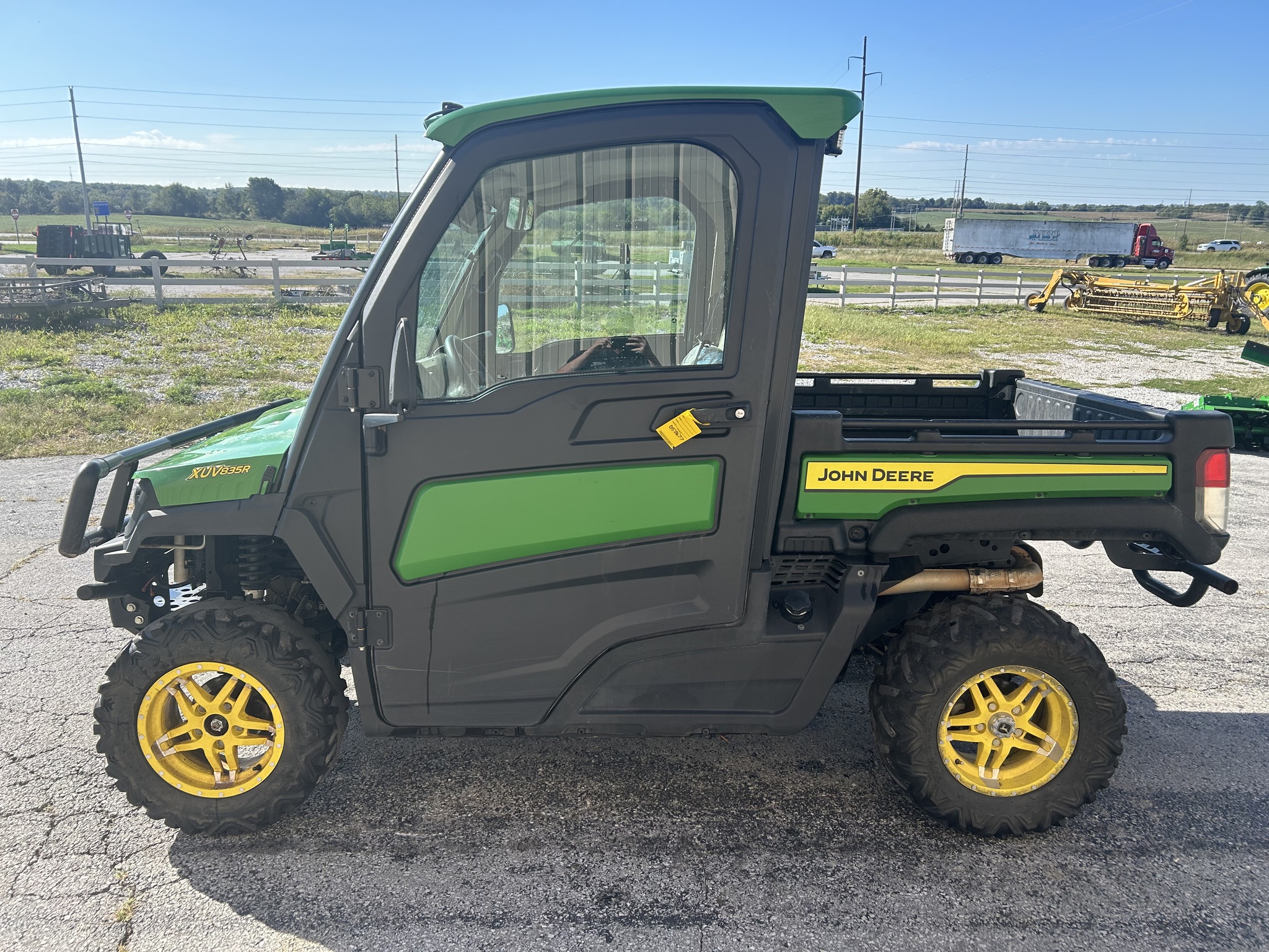  2022 John Deere XUV 835R at Heritage Tractor in Rogersville, MO