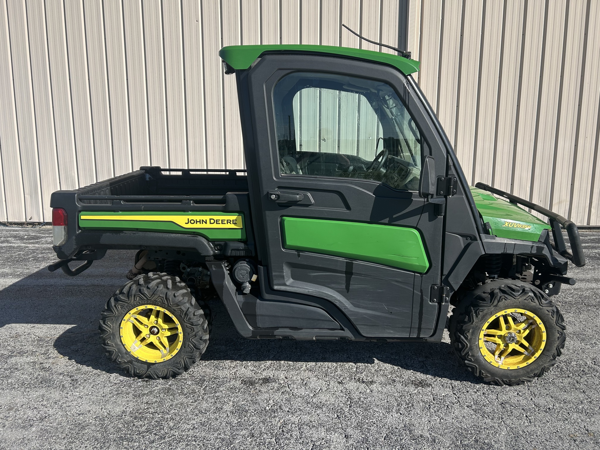  2022 John Deere XUV 835R at Heritage Tractor in Rogersville, MO