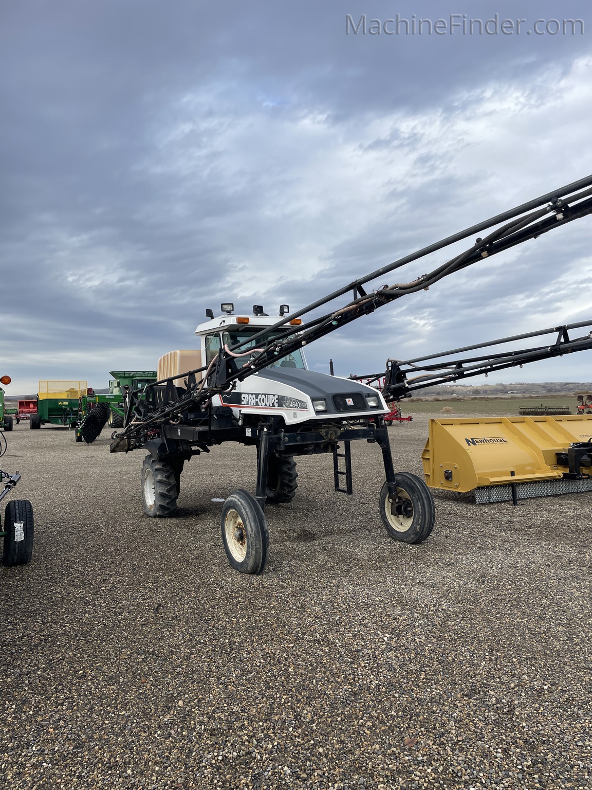 Spra-Coupe 4640 | Self-Propelled Sprayers | MachineFinder