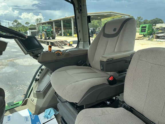 2021 John Deere 8R 340 Photo 11