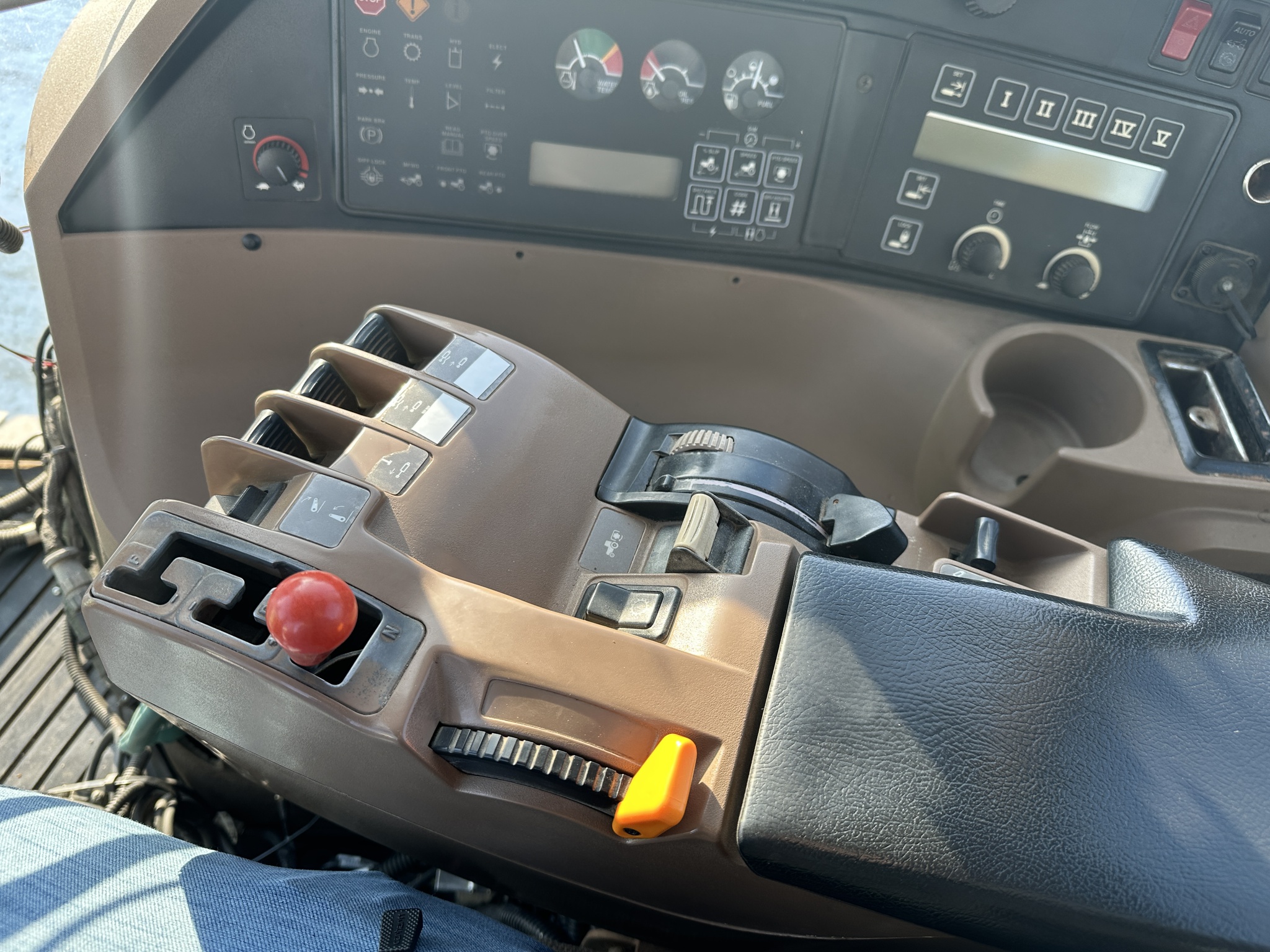 1996 John Deere 8400 Image 21