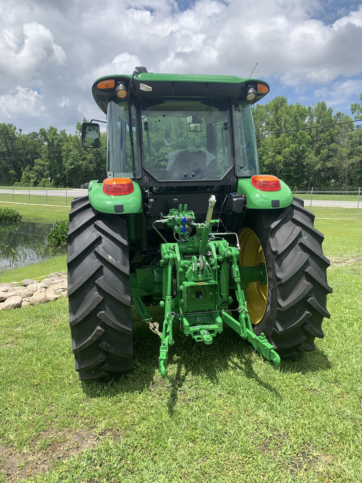 2024 John Deere 6120E Image 5